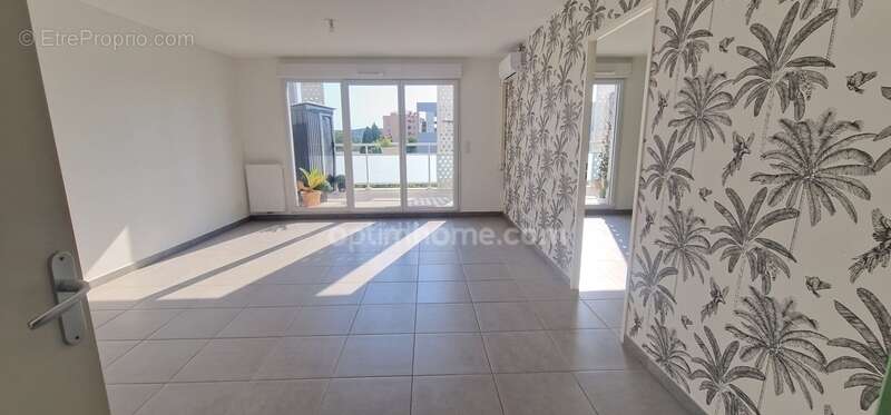 Appartement 80 m² à Istres  - photo 2