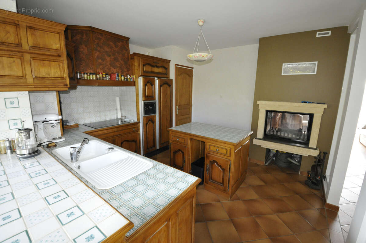 Maison à SAINT-PRIEST-SOUS-AIXE