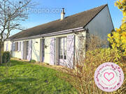 Maison à LES BORDES