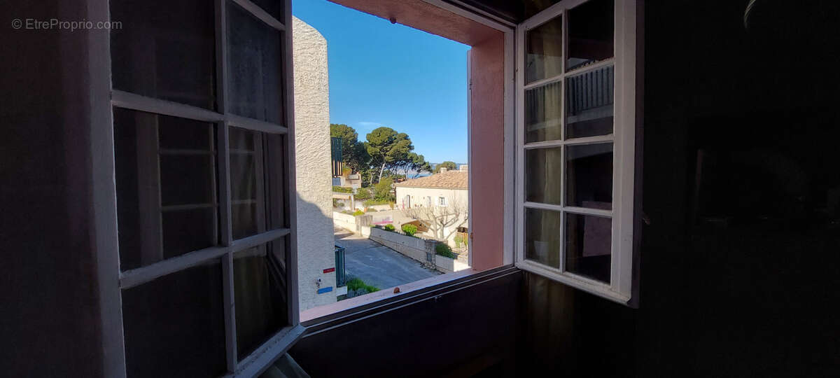 Appartement à SAINT-CYR-SUR-MER