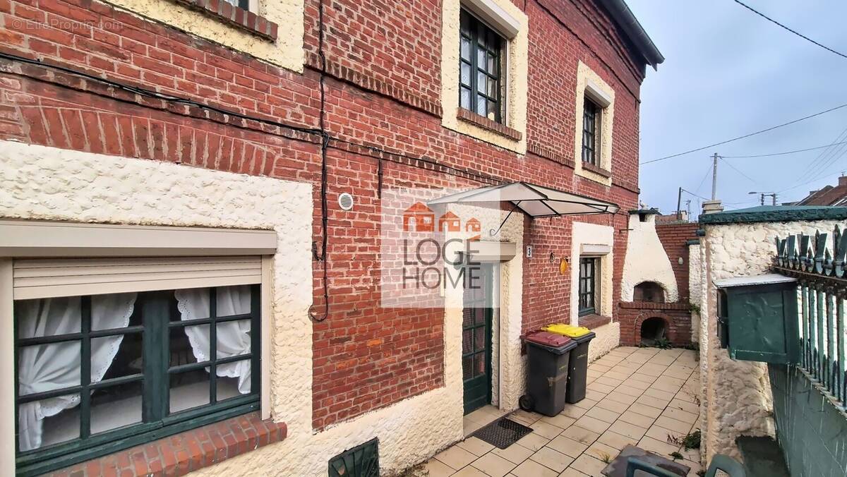 Extérieur - Maison à DOURGES