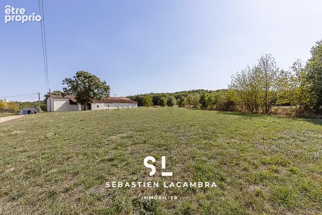 Corps de ferme du XVIIIe siècle rénové   160 m2 habitables, nombreuses dépendances et remarquable potentiel - photo 32