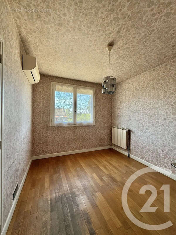 Maison à YZEURE
