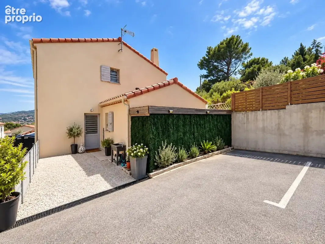 Maison T4 de 79 m2 avec jardin et stationnement LE REVEST-LES-EAUX - photo 9