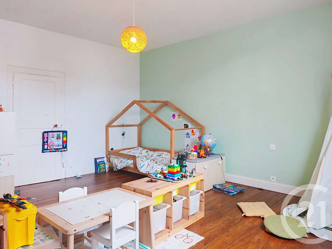 Maison 190 m² à Angouleme  - photo 7