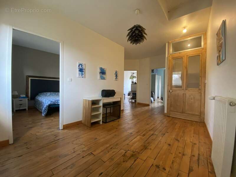 Maison à VAUX-EN-BUGEY