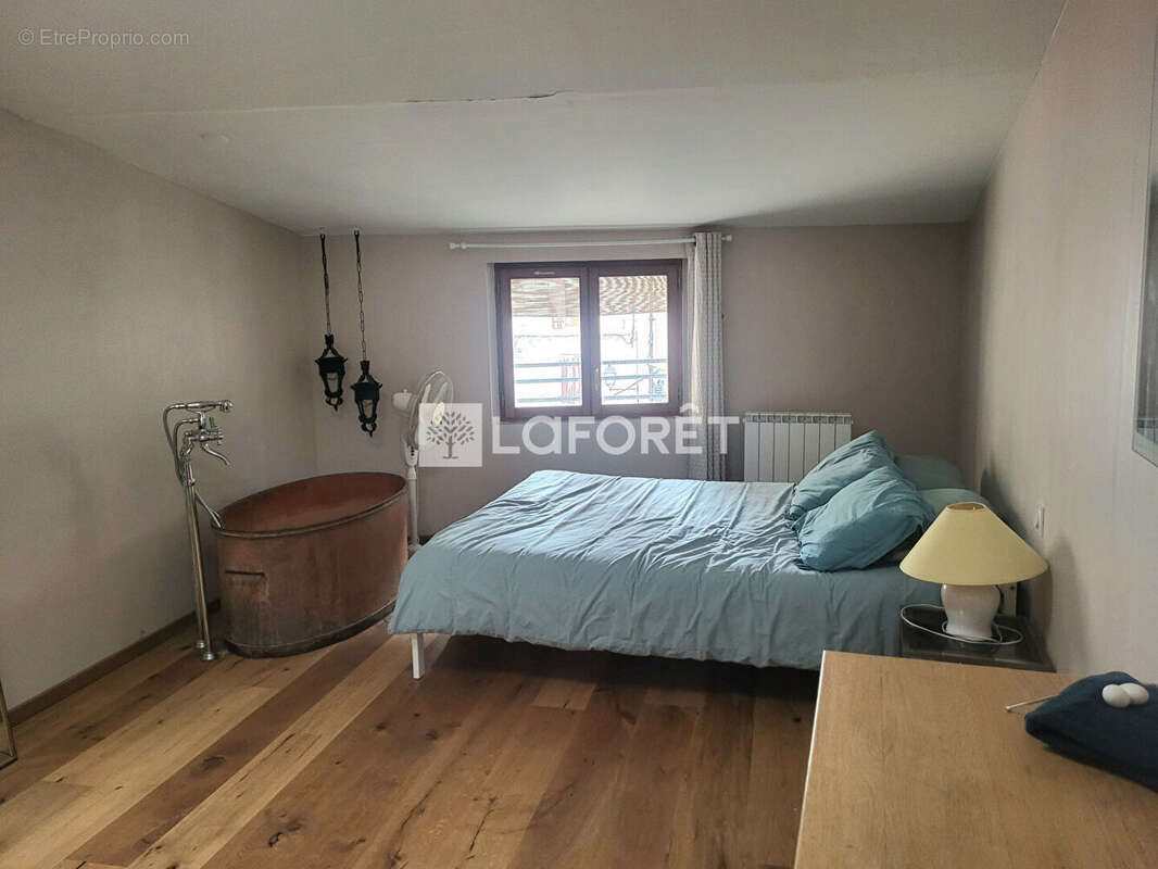 Maison à L&#039;ISLE-SUR-LA-SORGUE