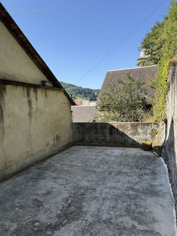 Maison à SAINT-GENIEZ-D&#039;OLT