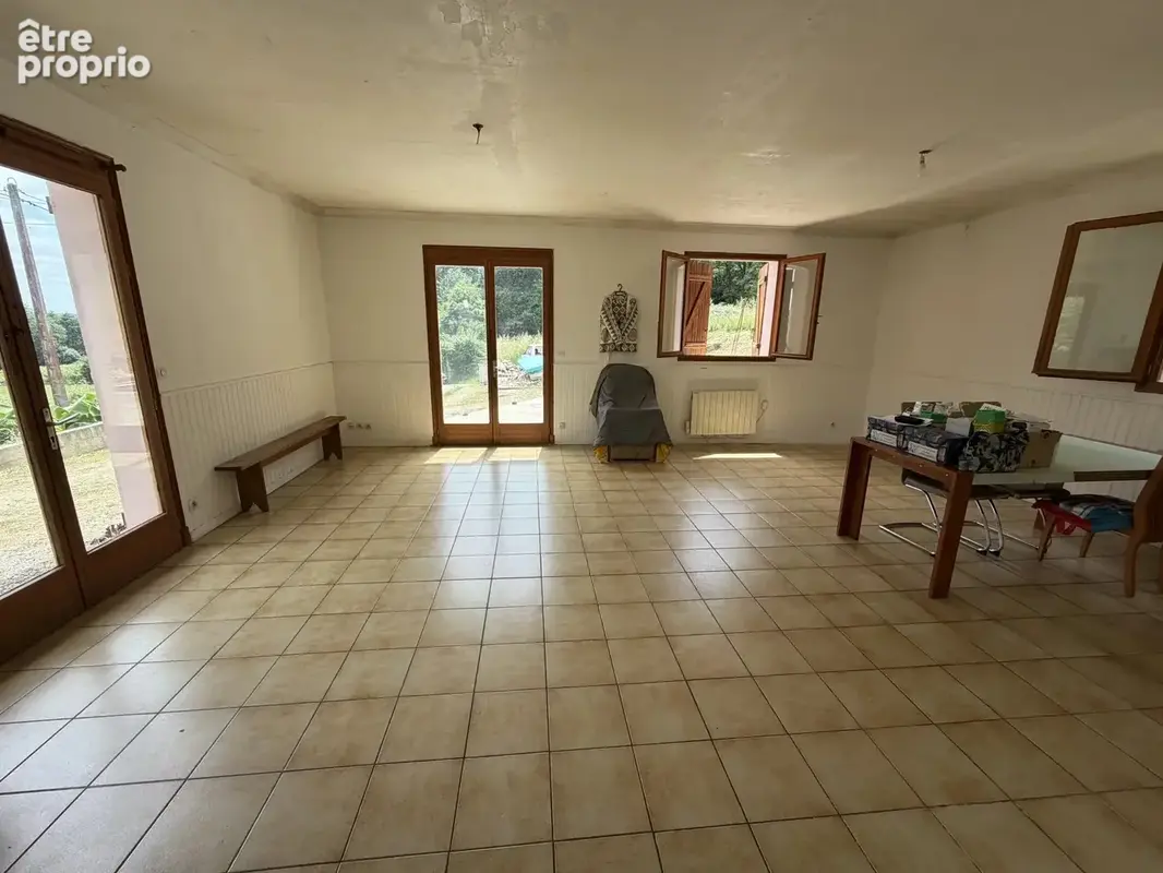 Maison T4 de 143m2 habitables avec terrasse et terrain de 2.7 hectares avec vue sur les Pyrénées - photo 2