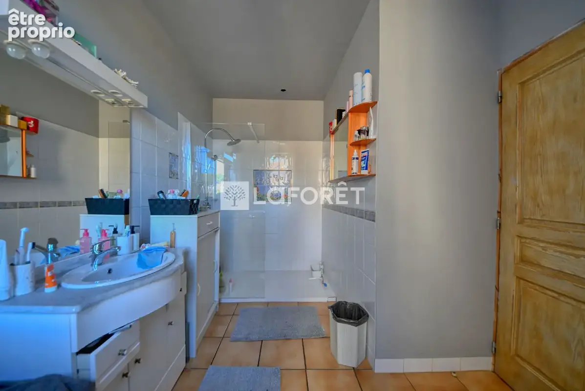 Proche du centre et au calme, maison de 140 m² avec dépendances à vendre à Lisle-sur-Tarn - photo 7