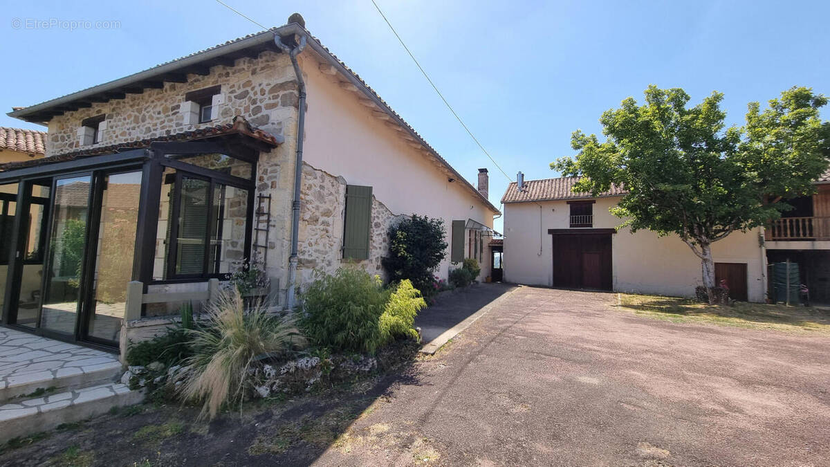 20260623_153746 - Maison à SAINT-PARDOUX-LA-RIVIERE