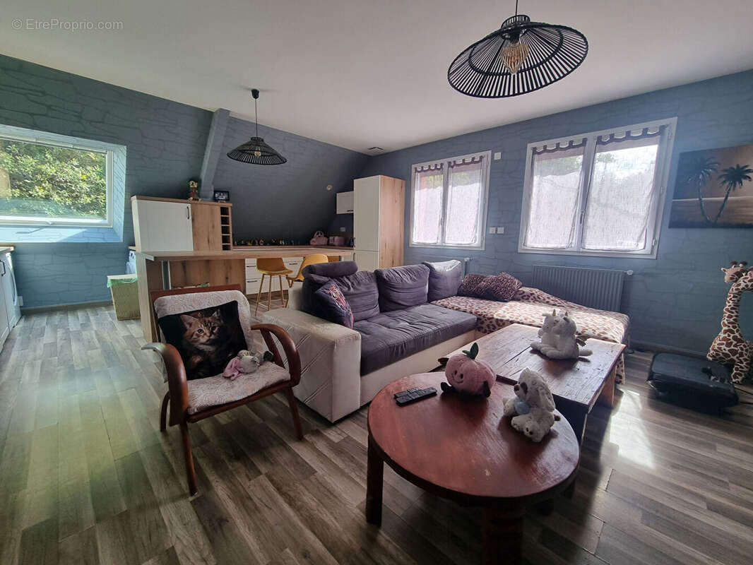 Appartement à PEILLAC