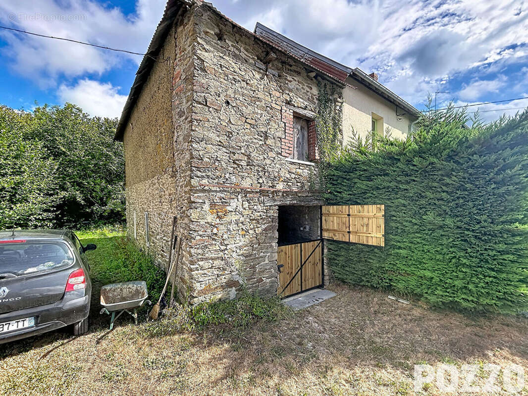 MARIGNY - Propriété de charme de 90 m² habitable dans un écrin de verdure de plus de 9 000 m² - photo 14