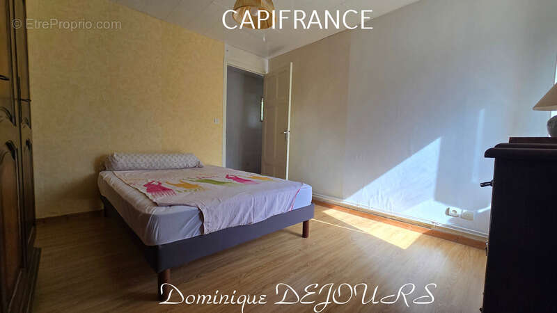 Maison à SAINT-SAUVEUR-DE-MONTAGUT