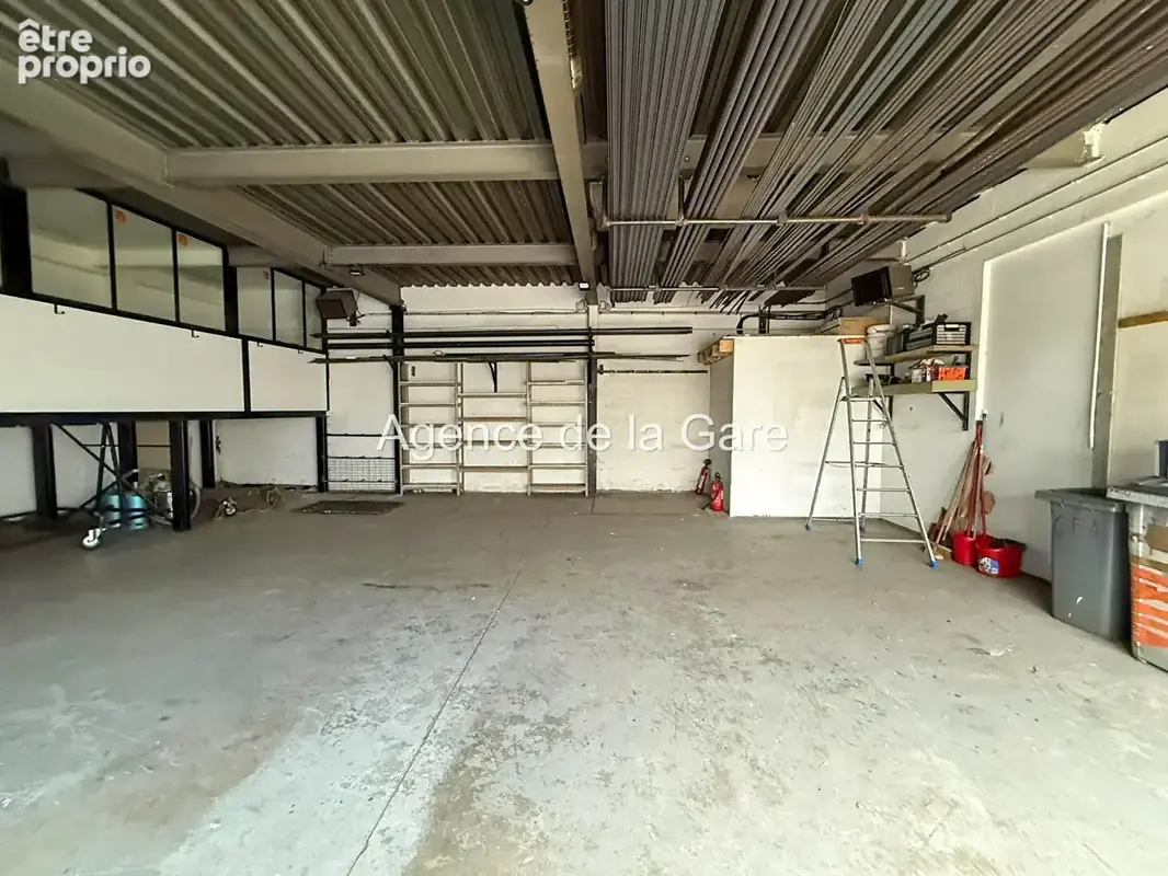Local d'Activité et bureaux de 163 m² Sartrouville - photo 2