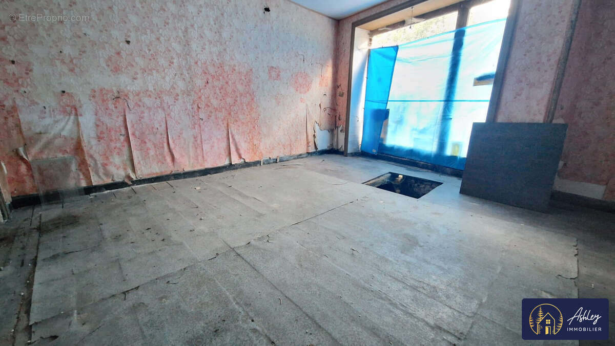 Maison 6 pièces NEUVIC - Maison à NEUVIC