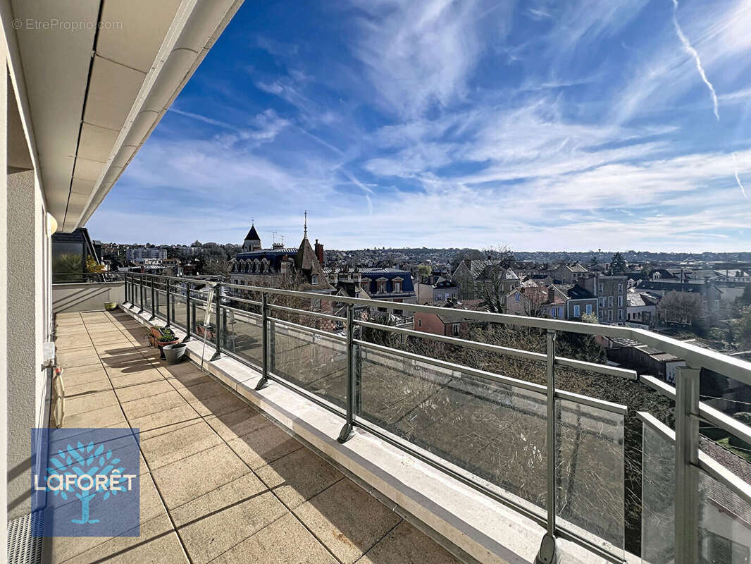 Appartement à CORBEIL-ESSONNES