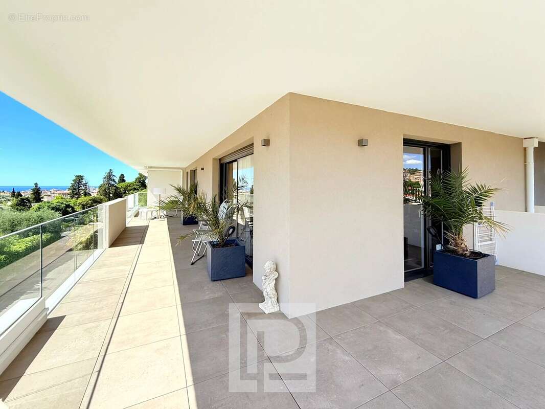 Appartement à LE CANNET
