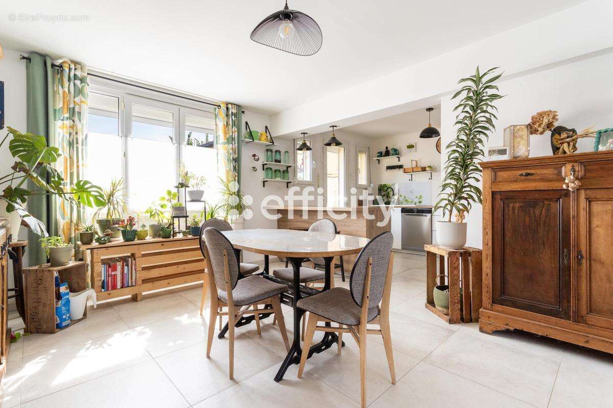 Maison 88 m² à Cuincy  - photo 4