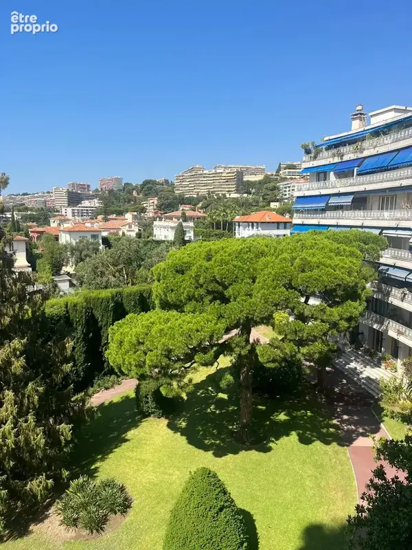 Appartement lumineux 2 pièces avec vue mer à Fabron - photo 2