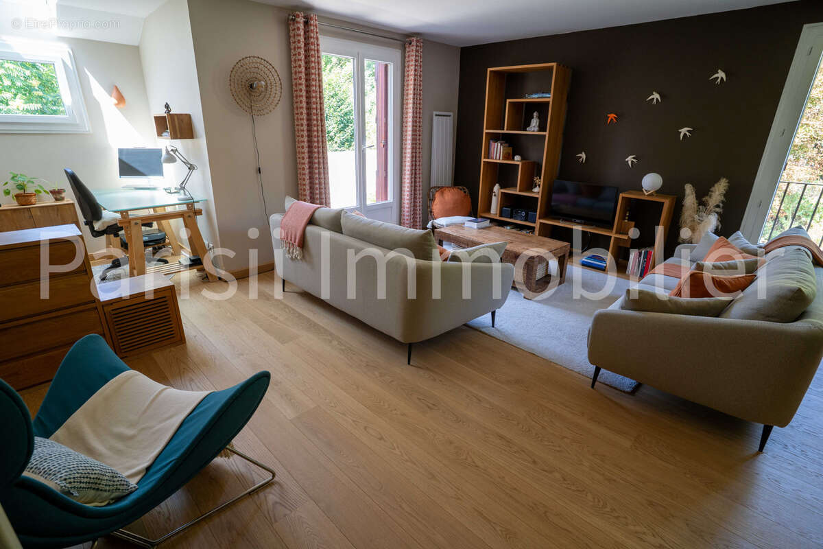 Appartement duplex - 5 pièces - 110,73m2 - Secteur val d'or - Cormeilles-en-Parisis - photo 2