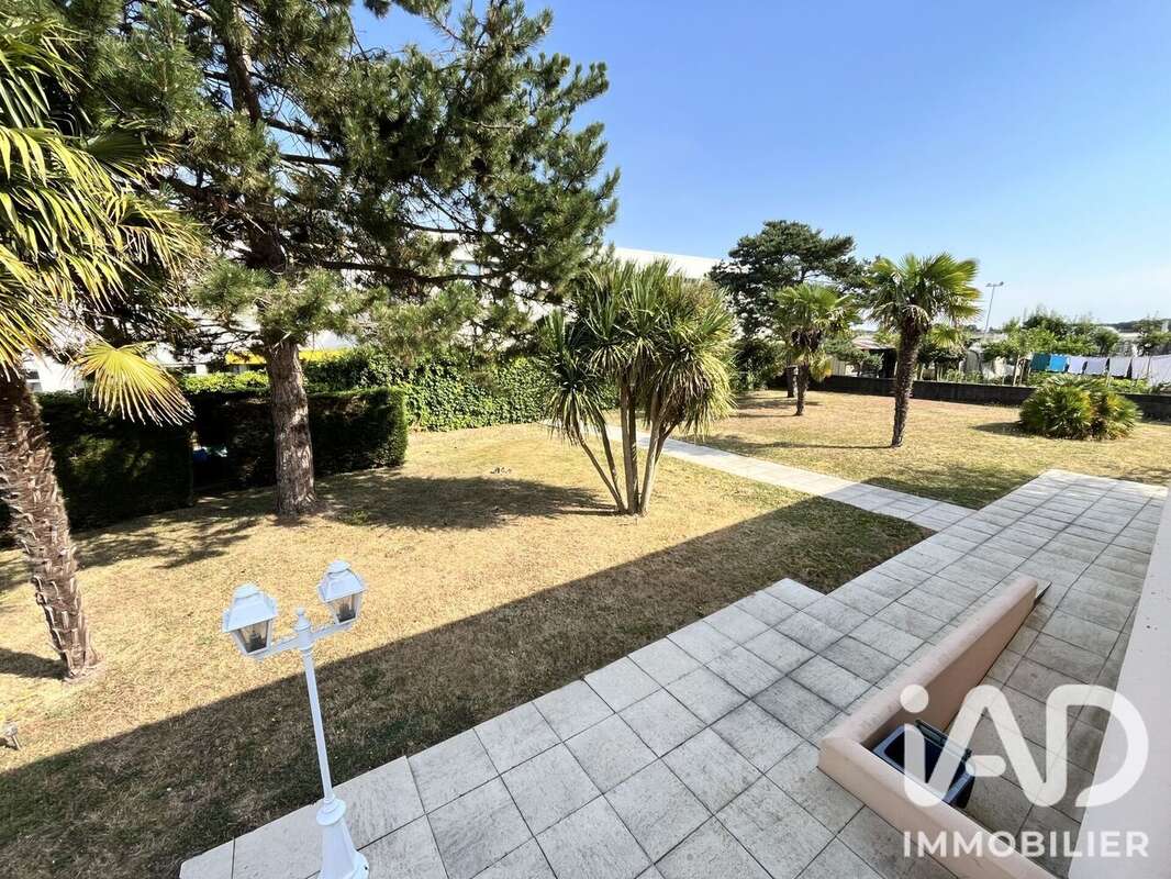 Maison 106 m² à La Copechagniere  - photo 4