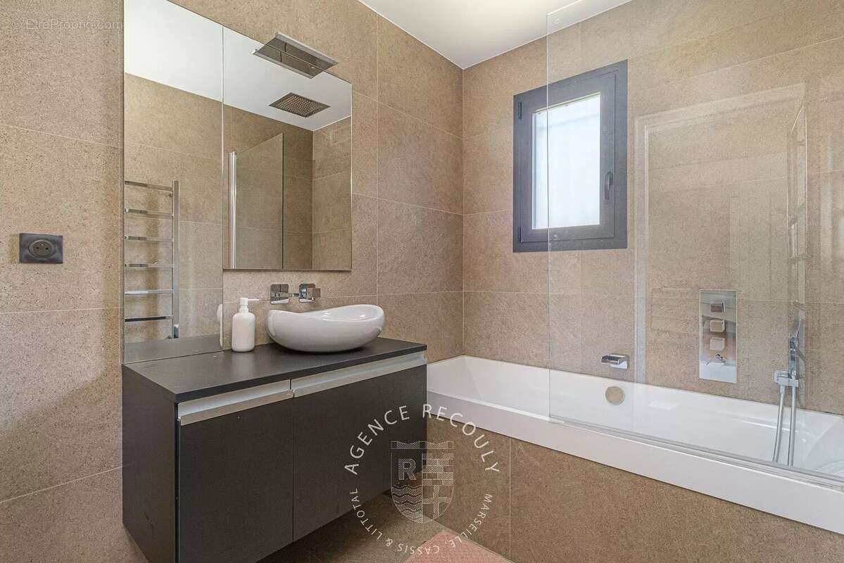 Maison à MARSEILLE-8E