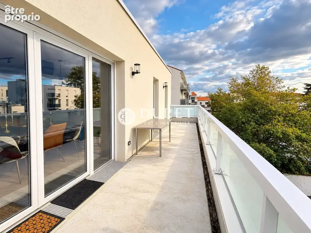 Appartement 5 pièces 115 m² à vendre à Montaigu (85600) - photo 4