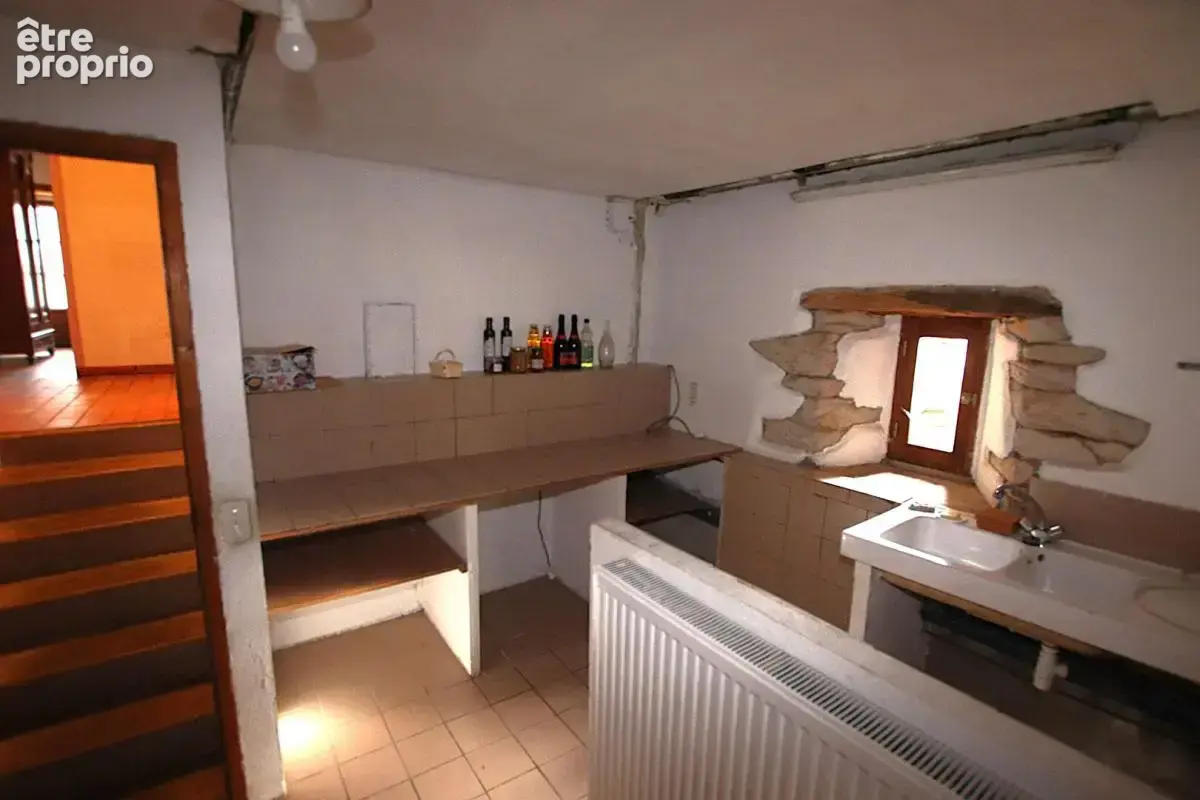 Ensemble immobilier avec gîte et potentiel second gîte - Maison T7 de 211 m² sur terrain arboré - photo 18