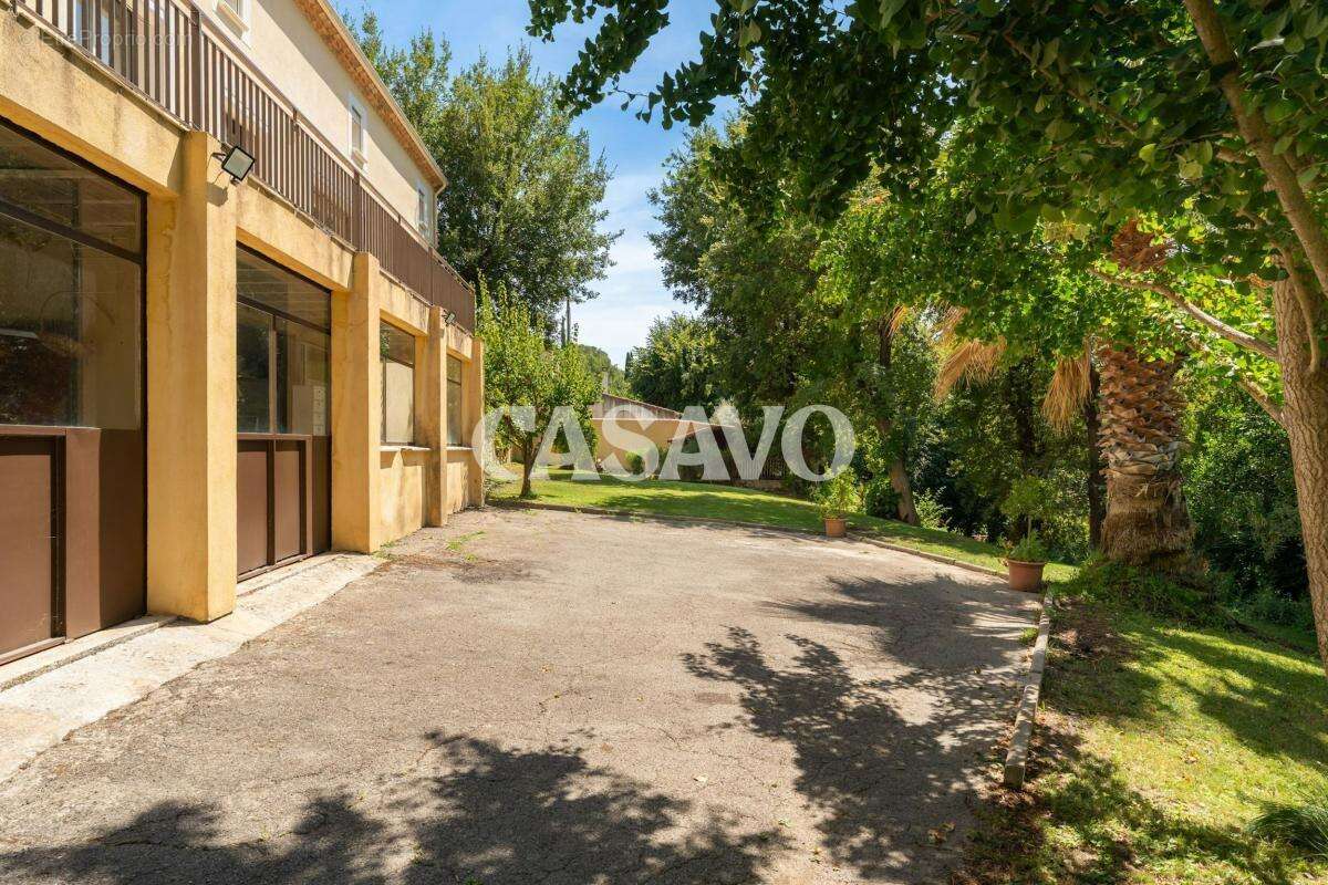 Vente Maison 6 pièces de 210m² - 13090 Éguilles - photo 21