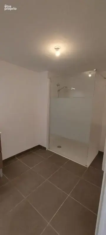 30.GARD.NIMES. Appartement de standing de 69 m² avec terrasse de 46 m² et double garage dans résidence hautement sécurisée - photo 8