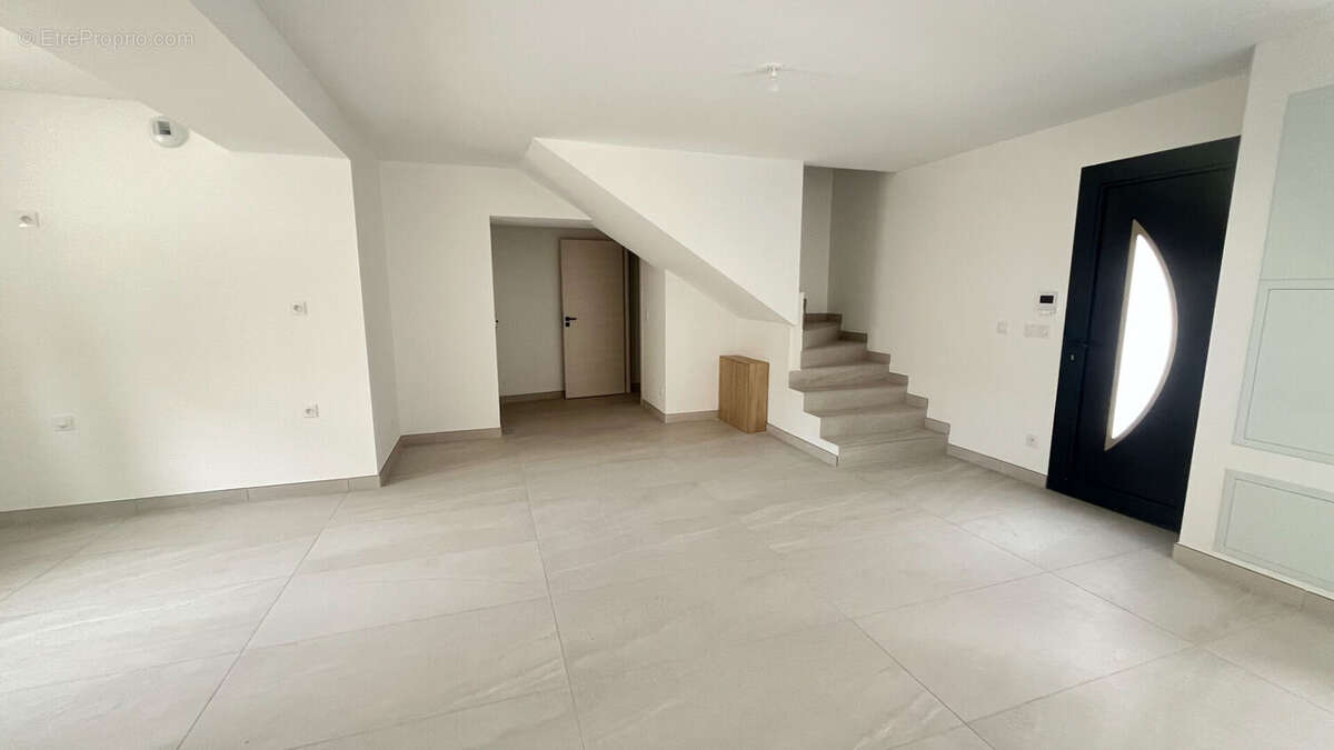 Maison à PONT-EVEQUE