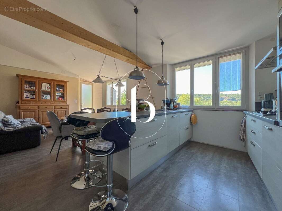 Maison à VALLON-PONT-D'ARC