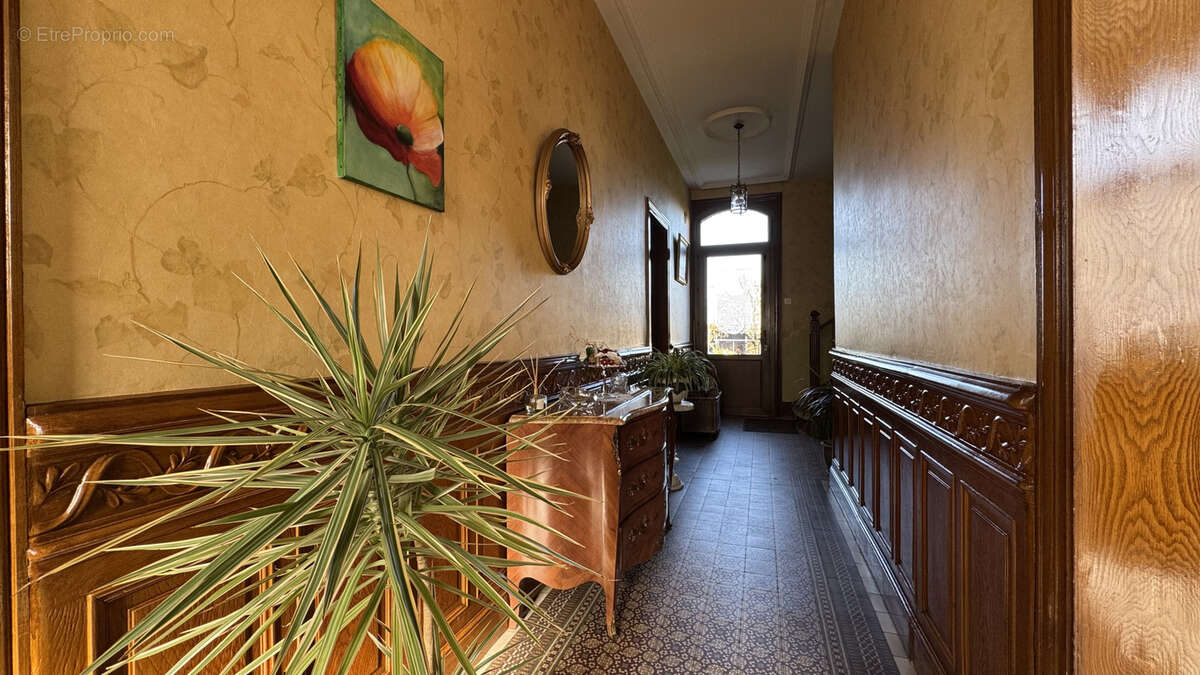 Maison à AIX-NOULETTE