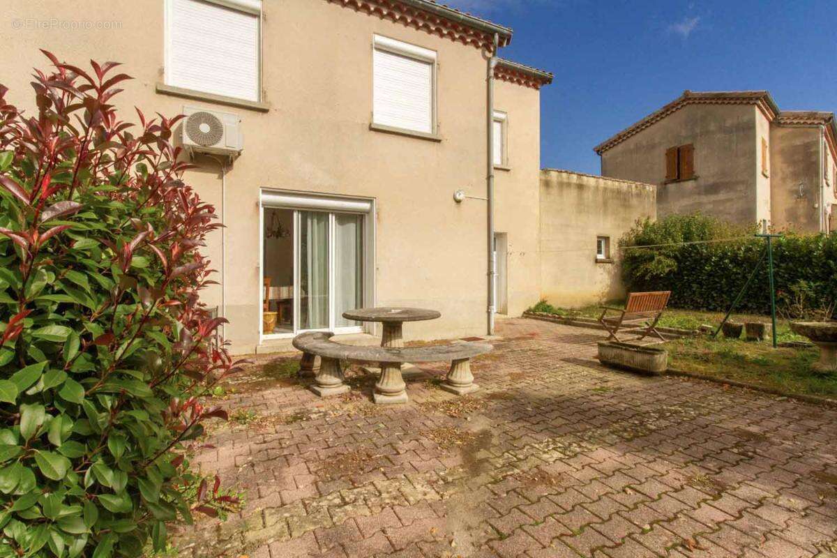 Maison à SAINT-JULIEN-EN-SAINT-ALBAN