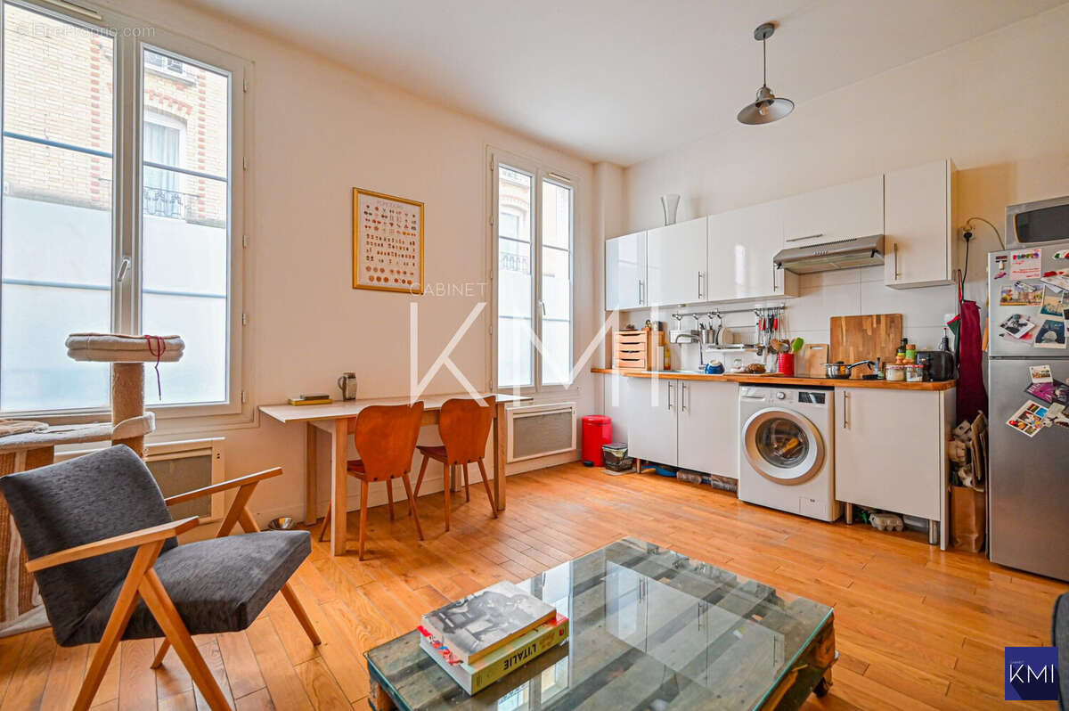 Appartement à PARIS-20E