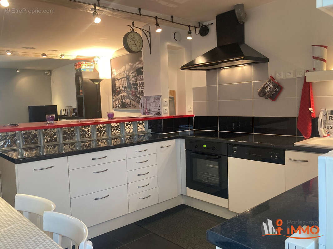 Maison à DAMMARIE-EN-PUISAYE