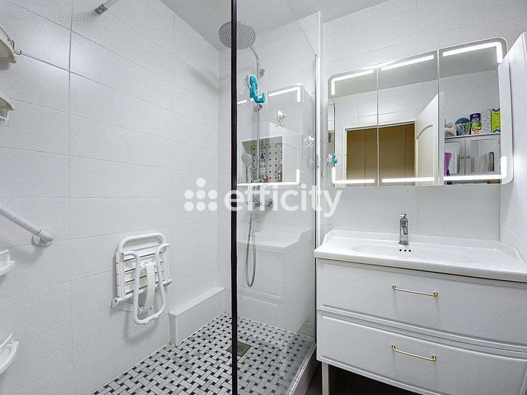 Appartement à SAINT-GRATIEN