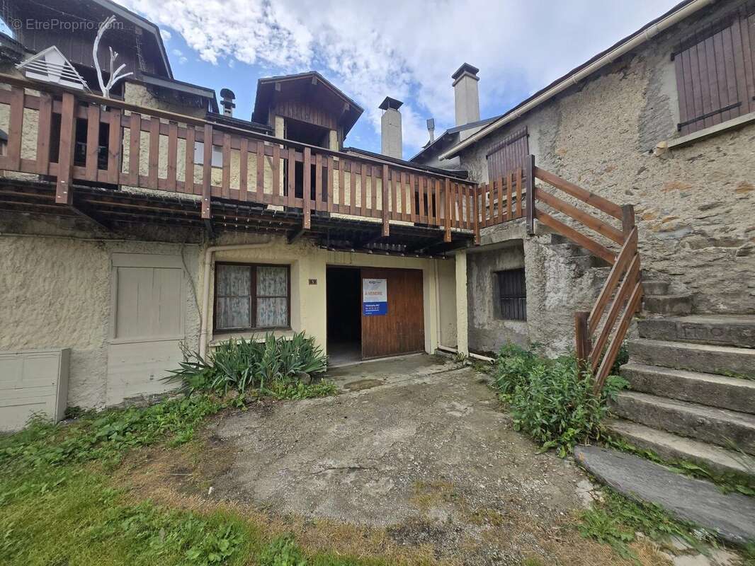Maison à FONTRABIOUSE
