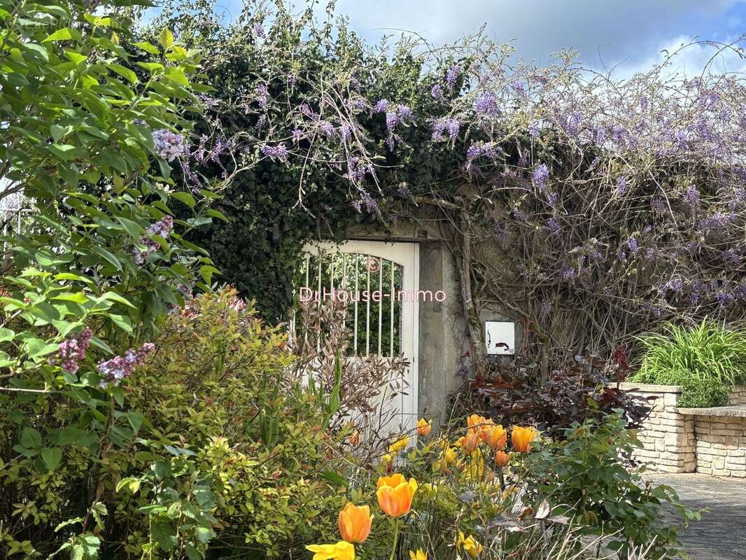 Maison à VIBRAYE