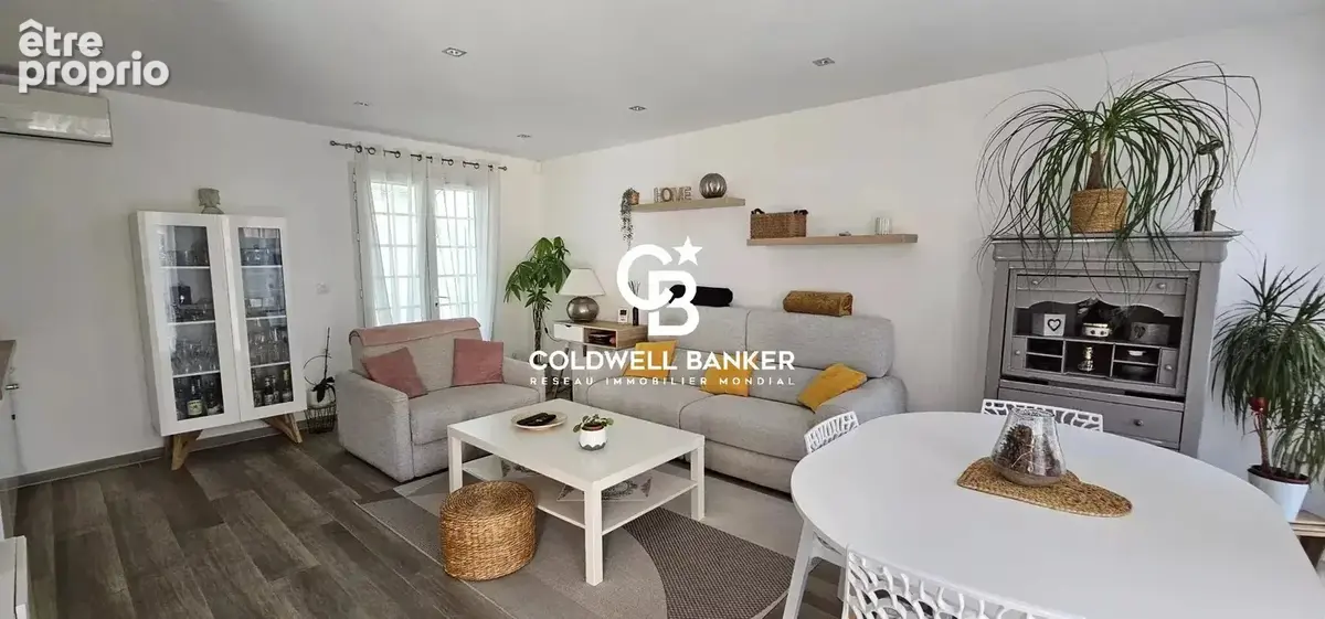 EXCLUSIVITÉ COLDWELL BANKER — Villa avec piscine et véranda à Fréjus - photo 14