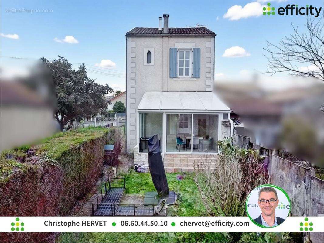 Maison à RUELLE-SUR-TOUVRE