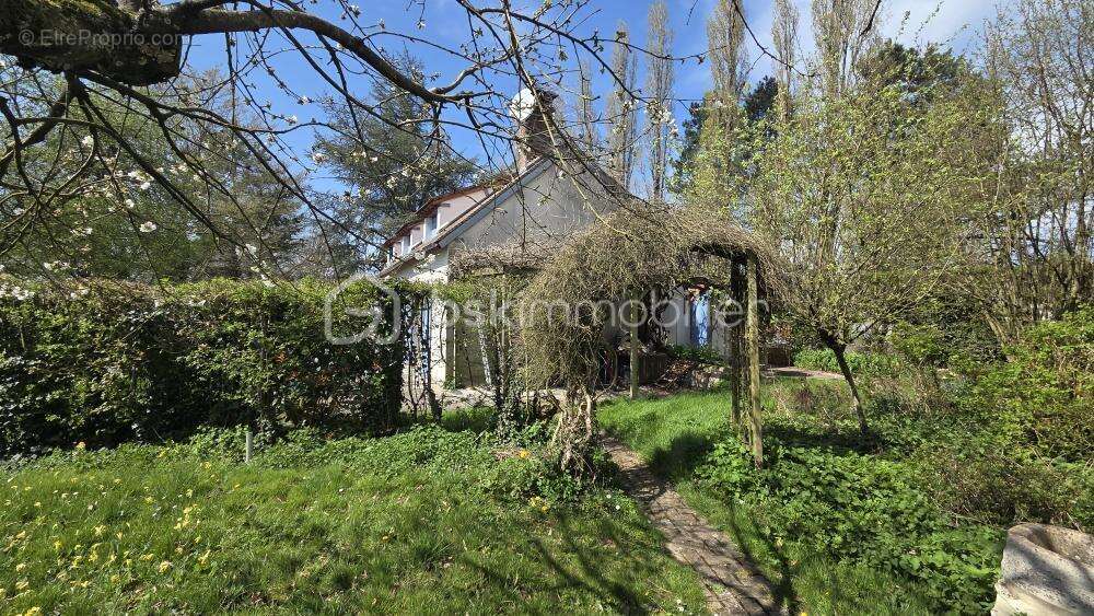 Maison à VILLIERS-SAINT-GEORGES