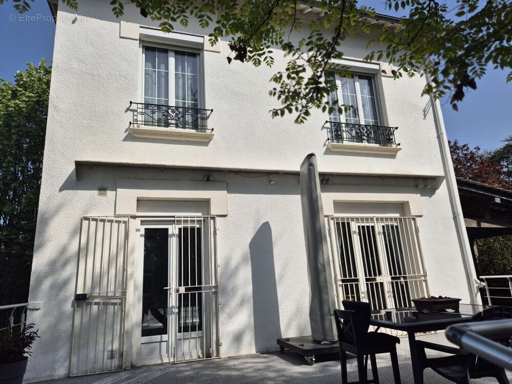 Maison à TREMBLAY-EN-FRANCE