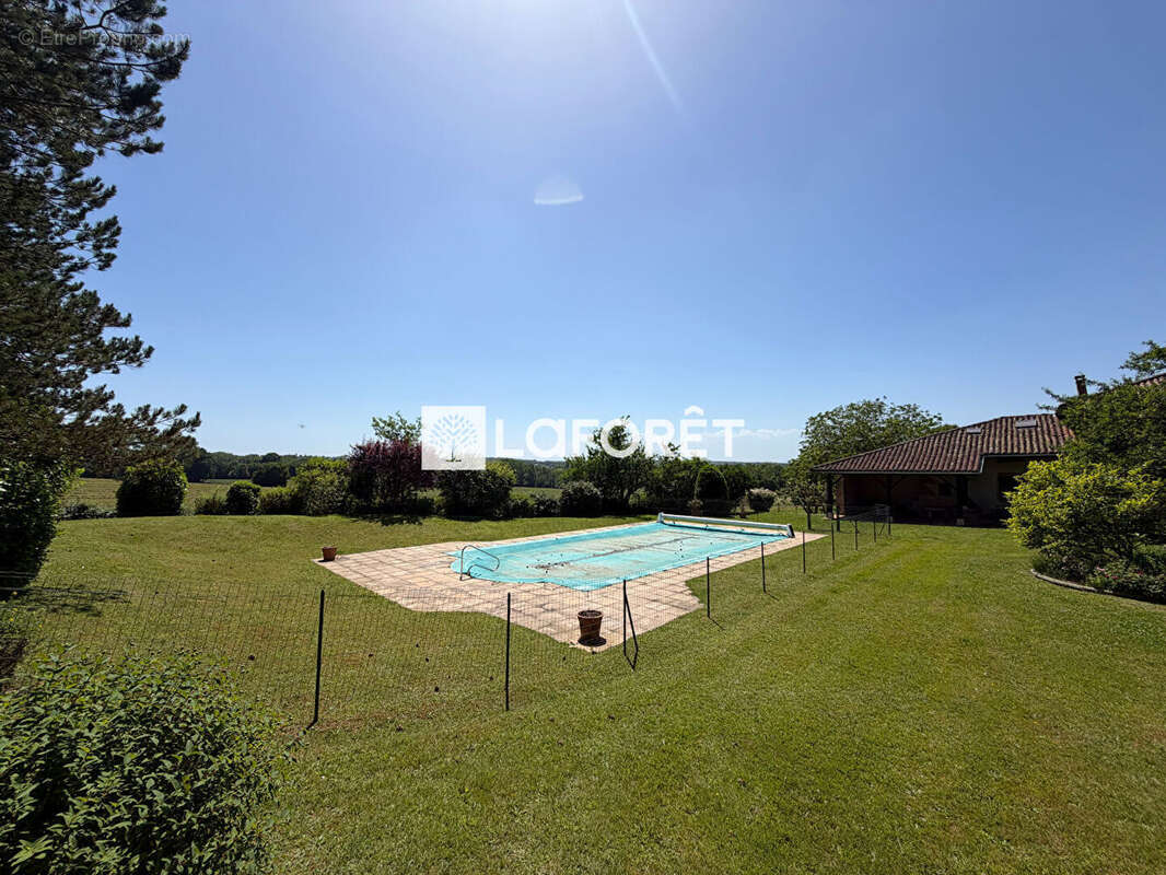 Maison à vendre Saint Julien Sur Veyle 10 pièce(s) 268.03 m2 - photo 4