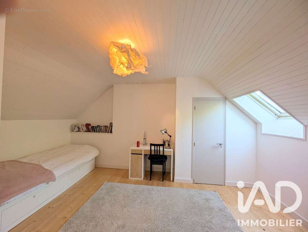 Maison 139 m² à La Feuillee  - photo 7