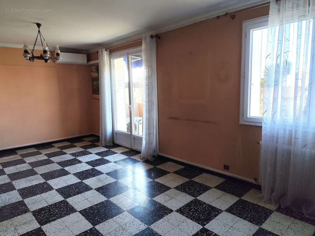 Appartement à NIMES