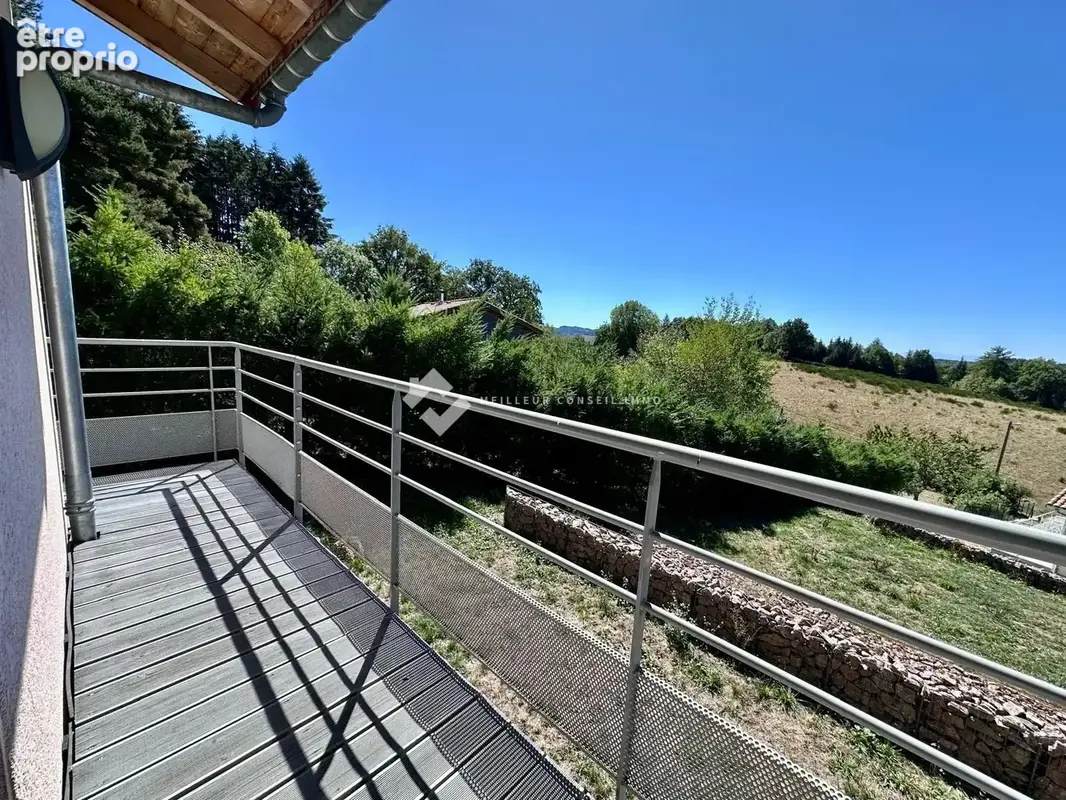 Maison 6 pièces 126 m² à vendre à Saint-Remy-Sur-Durolle (63550) - photo 5
