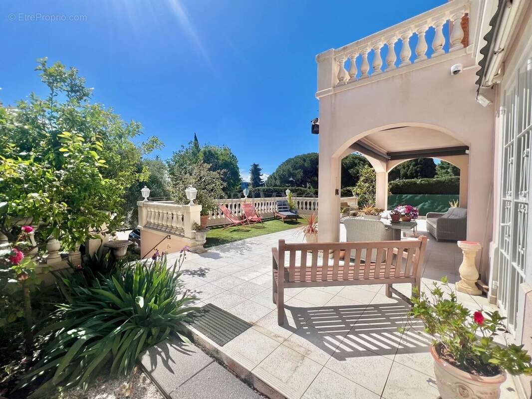 Maison à FREJUS