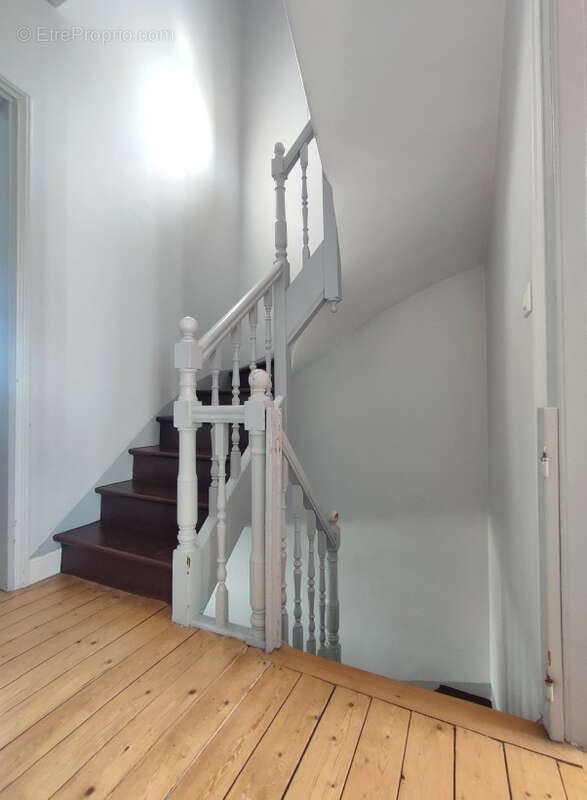 Maison à SAINT-ETIENNE-AU-MONT